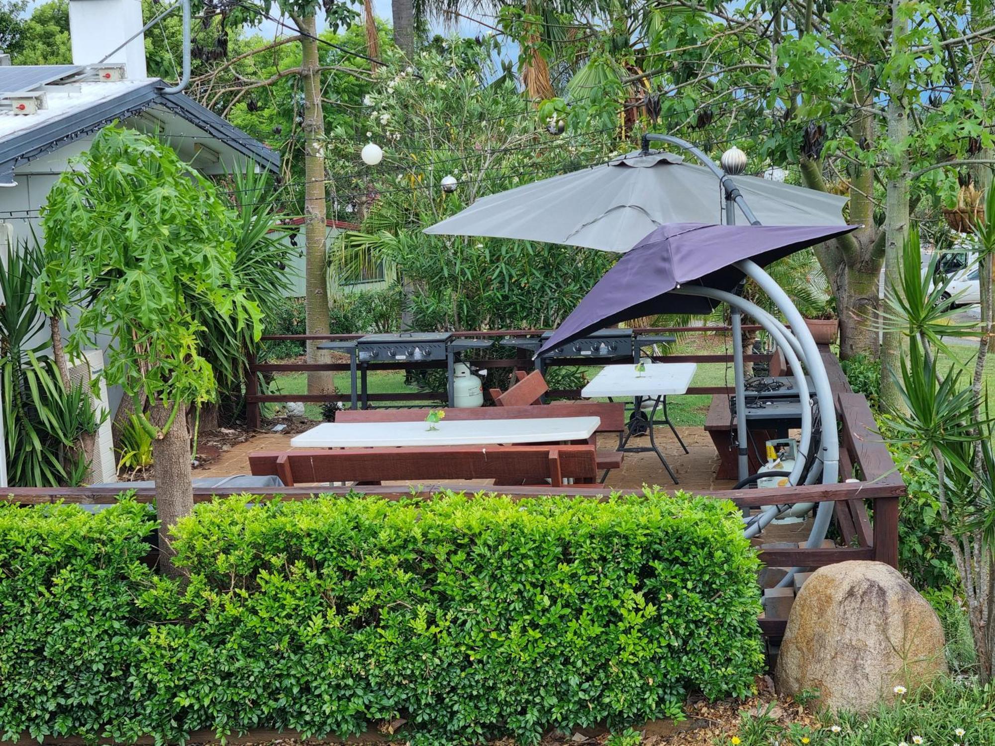 Y Motels Yarraman ภายนอก รูปภาพ